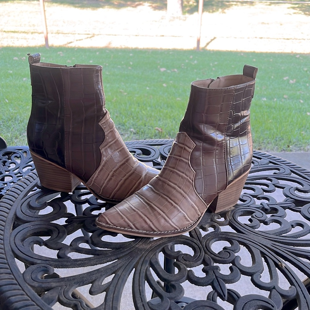 Women’s booties